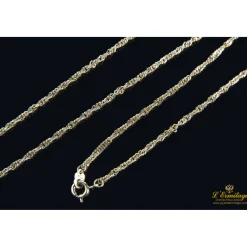 COLLARES Collar realizado en oro amarillo. Medida 60cm