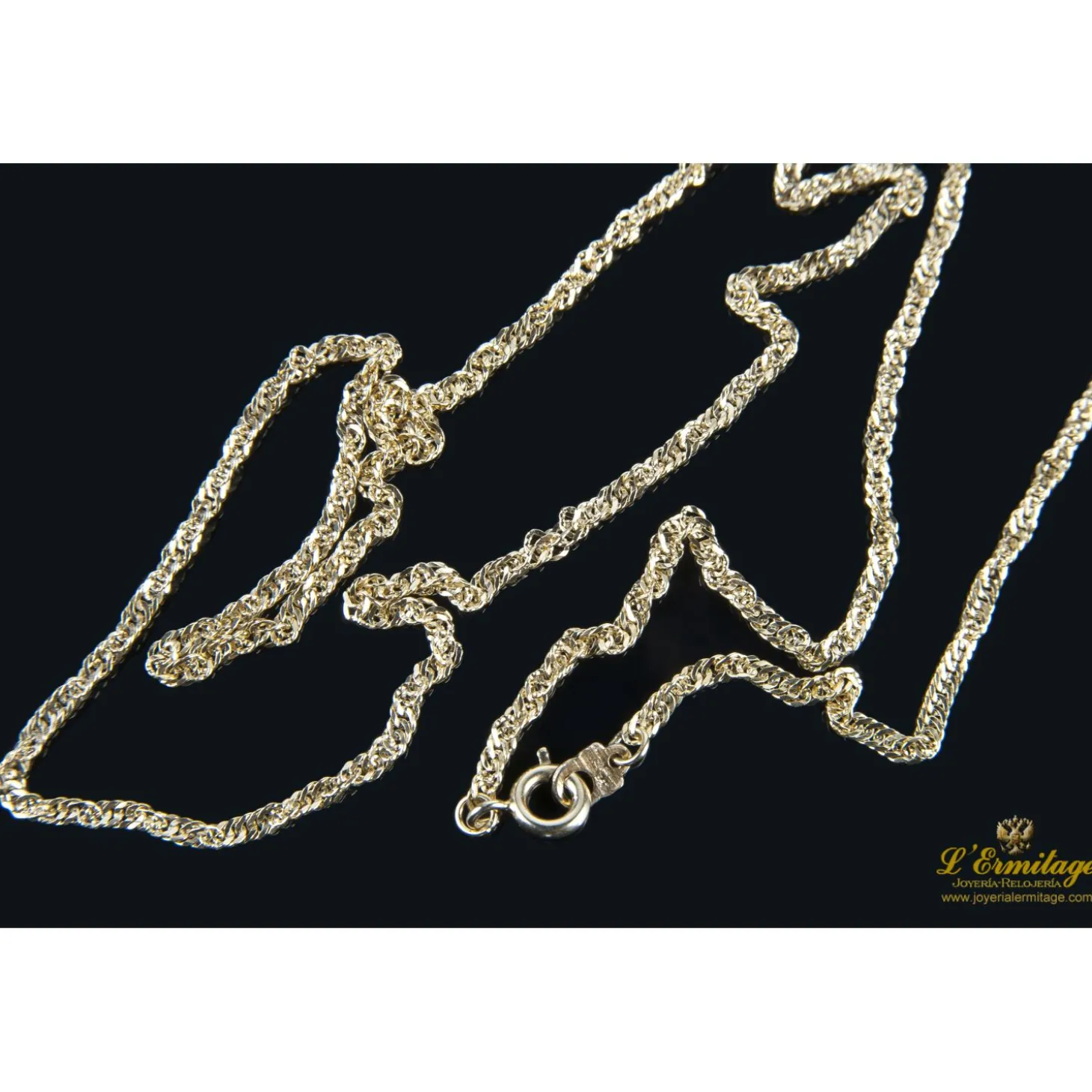 COLLARES Collar realizado en oro amarillo. Medida 60cm