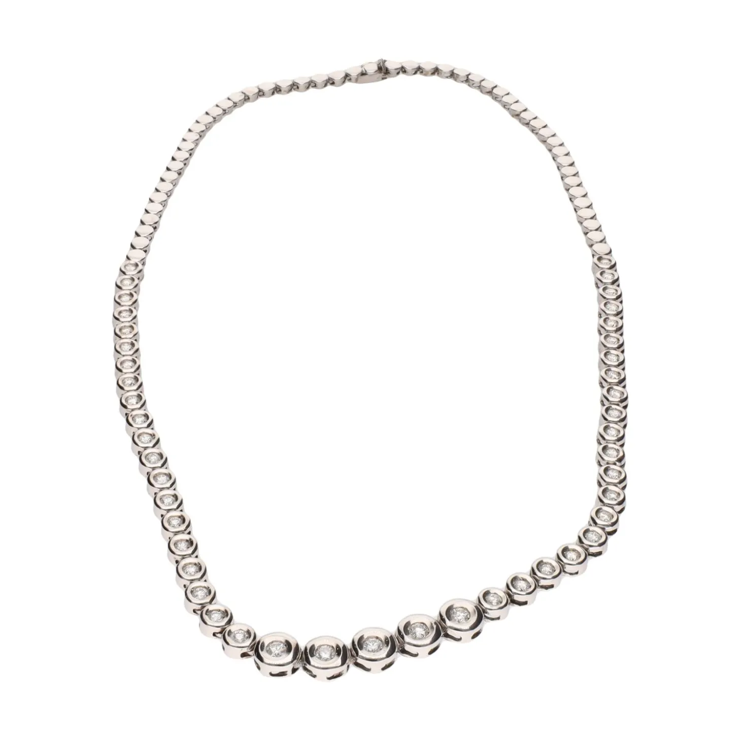 COLLARES Collar riviere en oro blanco con brillantes.