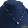 COLLARES Gargantilla oro blanco con rosetón de diamantes. 40 Cm largo