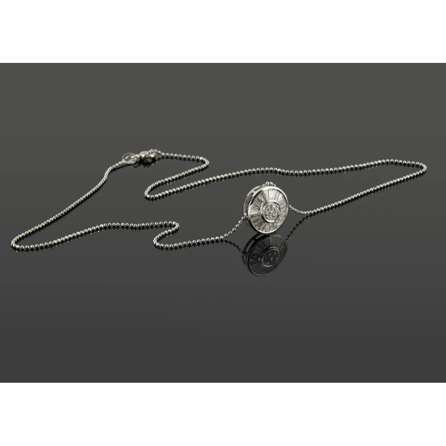COLLARES Gargantilla oro blanco y diamantes baguettes