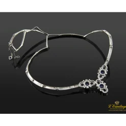 COLLARES Gargantilla oro blanco articulada zafiros cabuchón y diamantes
