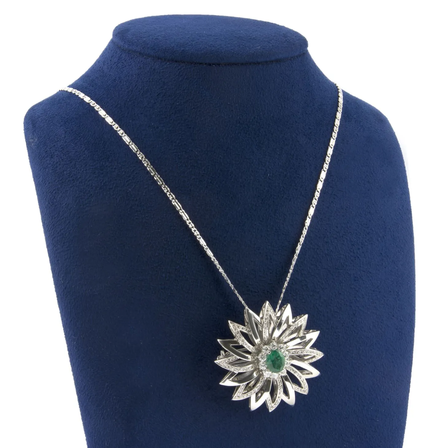 COLLARES Gargantilla oro blanco esmeralda y diamantes