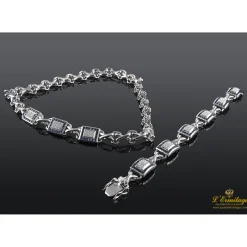 COLLARES Gargantilla oro blanco zafiros y diamantes.