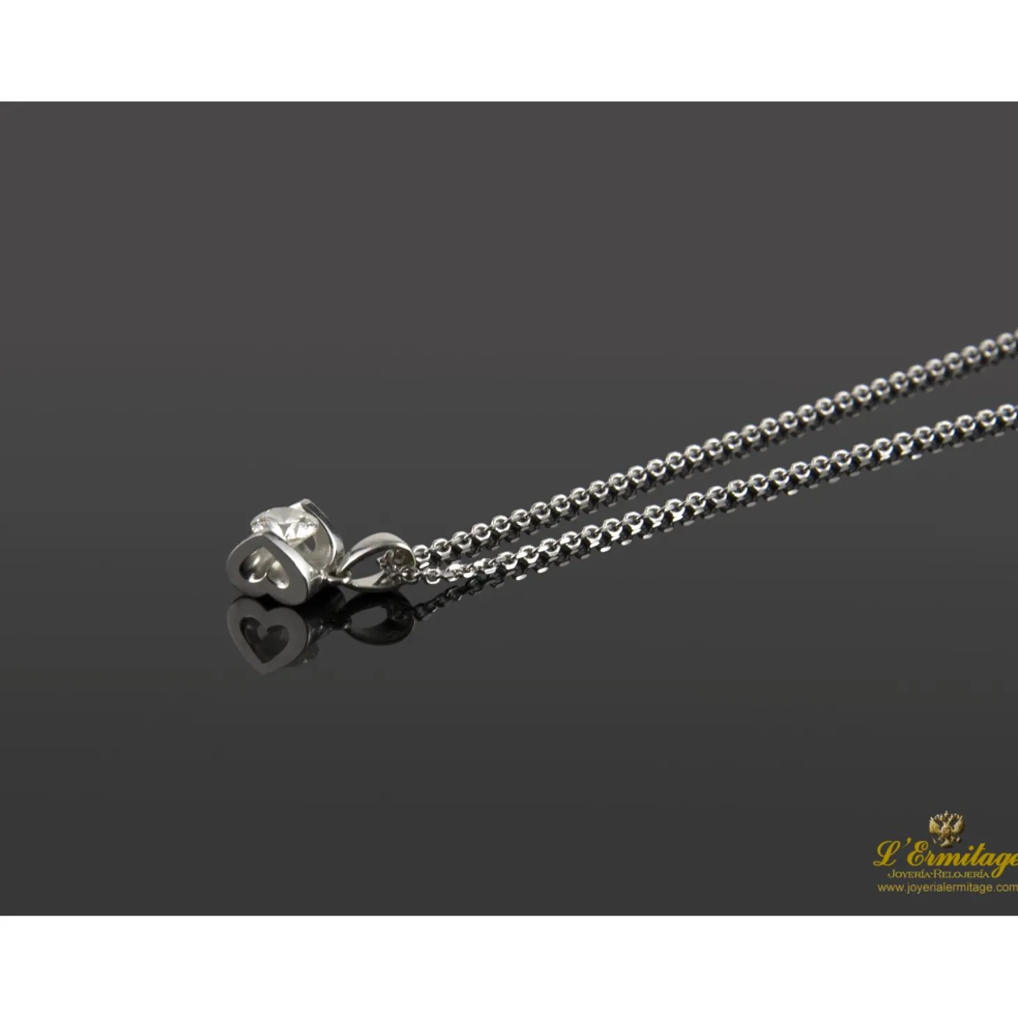 COLLARES Gargantilla solitario oro blanco. 44Cm largo.