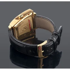 CORUM Trapeze oro amarillo.