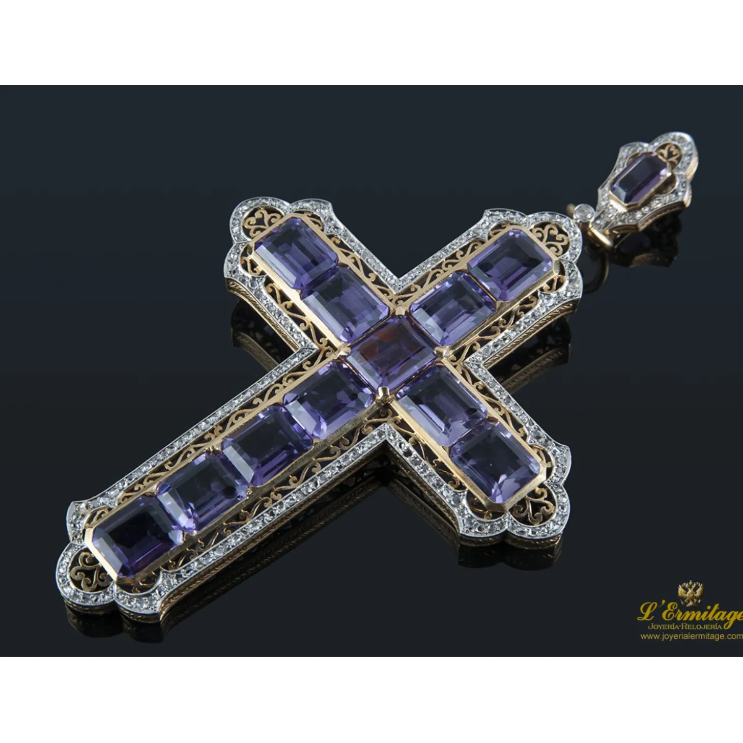 CRUCES Cruz calada de obispo con amatistas y diamantes