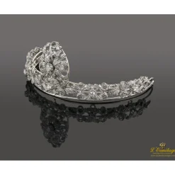 DIADEMAS Diadema realizada en oro blanco con diamantes naturales.