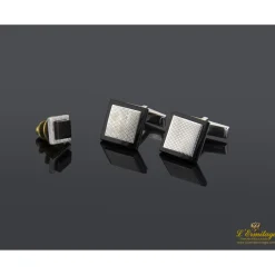 GEMELOS Gemelos y botón realizados en oro blanco y ónix.