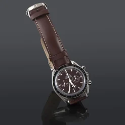 OMEGA Speedmaster professional moonwatch acero chocolate.
