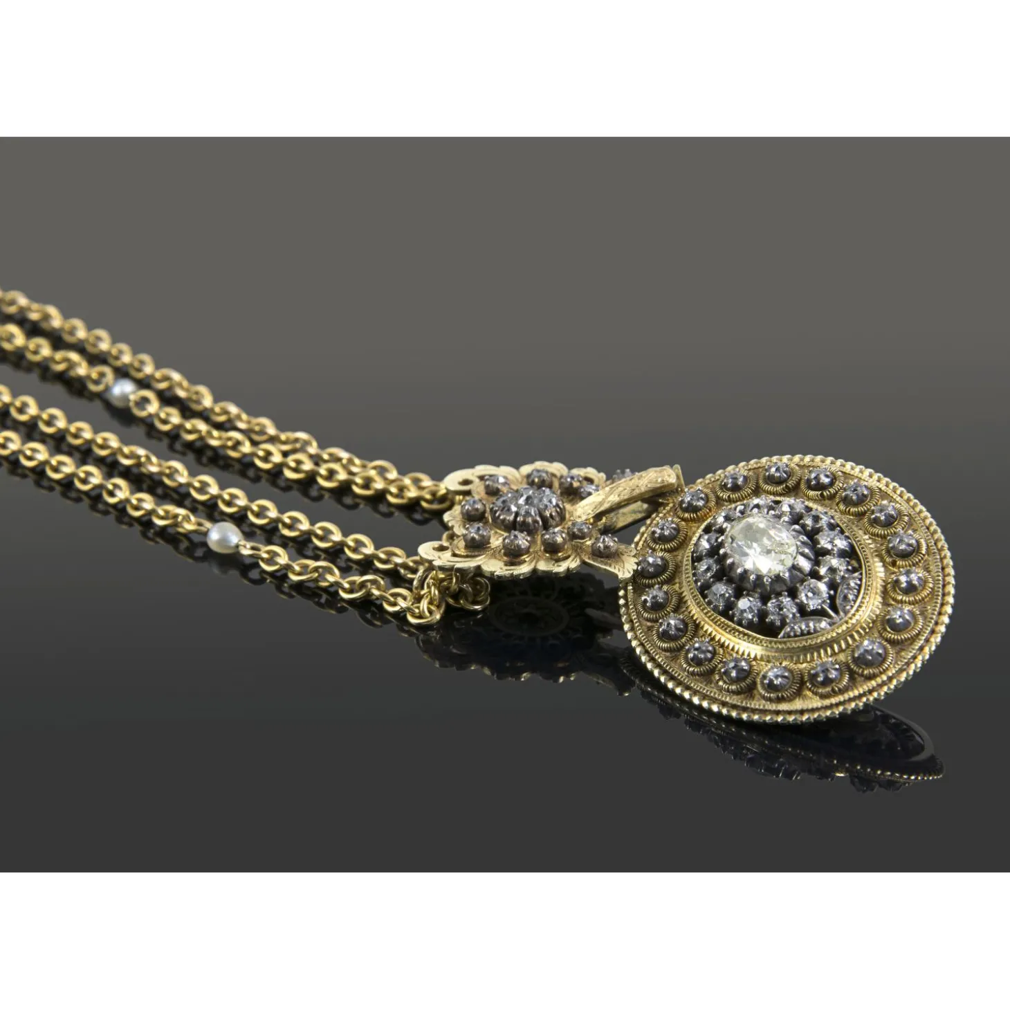 OTROS Gargantilla relicario antigua oro amarillo y diamantes talla antigua