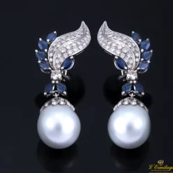 PENDIENTES Pendiente colgantes oro blanco zafiros diamantes y perlas australianas.