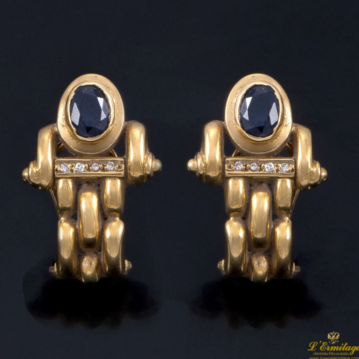 PENDIENTES Pendientes antiguos en oro amarillo con zafiros y diamantes.