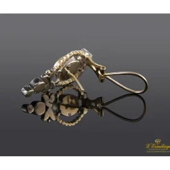 PENDIENTES Pendientes antiguos oro amarillo y plata con esmeraldas y diamantes.