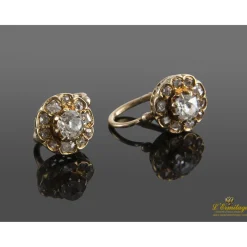 PENDIENTES Pendientes antiguos en oro amarillo con diamantes talla antigua