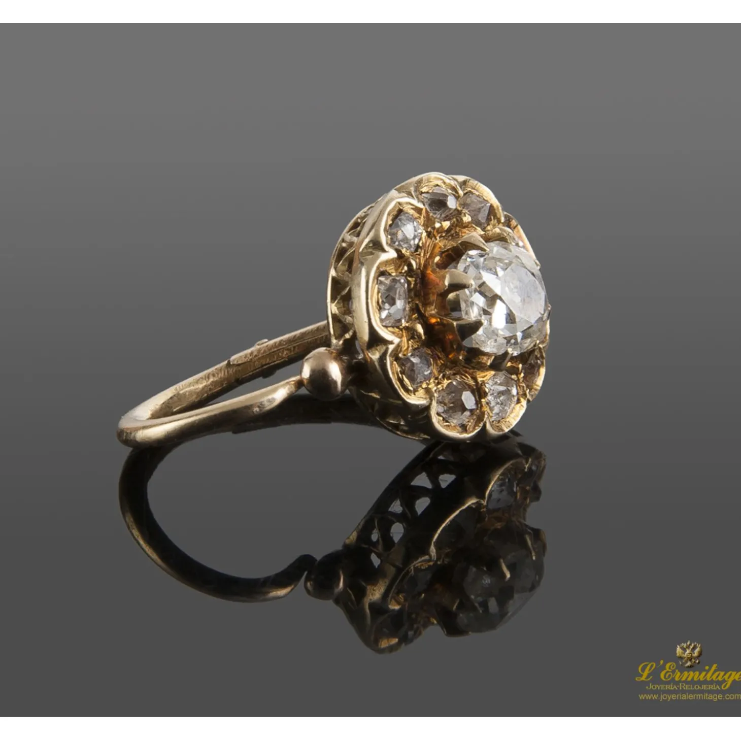 PENDIENTES Pendientes antiguos en oro amarillo con diamantes talla antigua