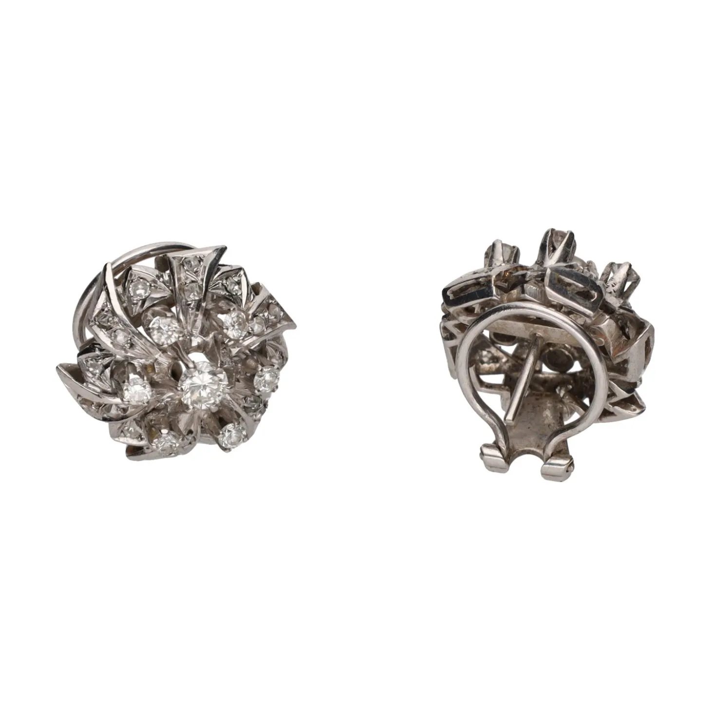 PENDIENTES Pendientes antiguos en oro blanco con diamantes.
