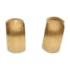 PENDIENTES Pendientes argolla ancha abierta en oro amarillo.