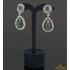 PENDIENTES Pendientes colgantes oro blanco diamantes y esmeraldas.