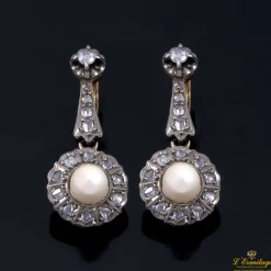 PENDIENTES Pendientes colgantes antiguos en oro amarillo y oro blanco con diamantes.