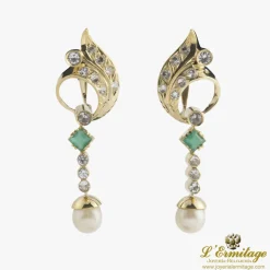 PENDIENTES Pendientes colgantes oro amarillo, perlas, esmeraldas y circonitas.