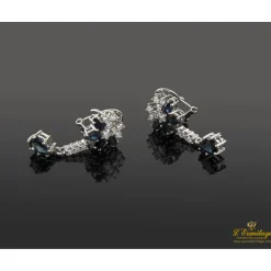 PENDIENTES Pendientes colgantes oro blanco zafiros y diamantes.