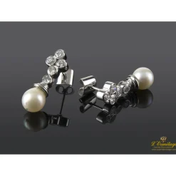 PENDIENTES Pendientes colgantes oro blanco perla y diamantes.