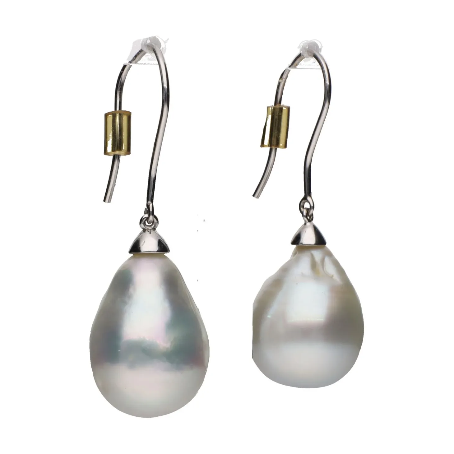 PENDIENTES Pendientes de perlas australianas montados en oro blanco.