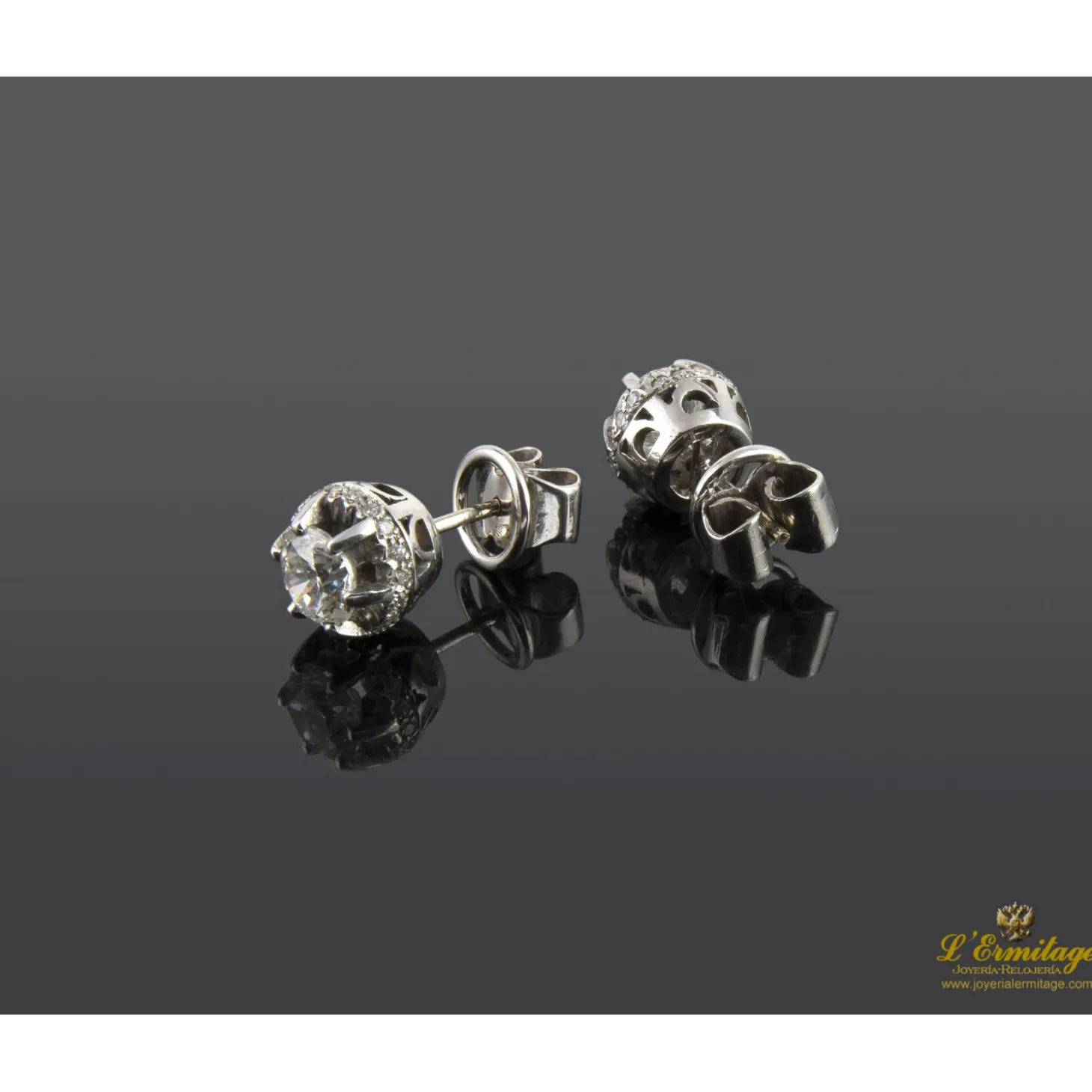 PENDIENTES Pendientes dormilonas oro blanco y diamantes color h, pureza si2 y peso 1,70 cts.