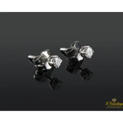 PENDIENTES Pendientes dormilonas oro blanco y diamantes.