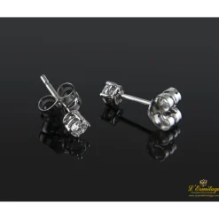 PENDIENTES Pendientes dormilonas oro blanco y diamantes.