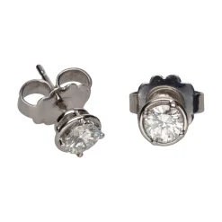 PENDIENTES Pendientes dormilonas en oro blanco con brillantes.