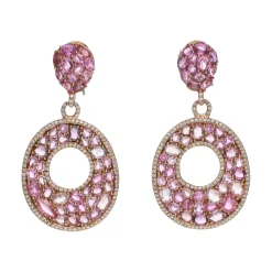 PENDIENTES Pendientes en oro amarillo con piedras rosas y brillantes. Cierre omega.