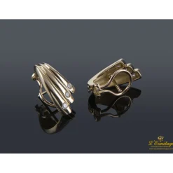 PENDIENTES Pendientes en oro amarillo con brillantes.