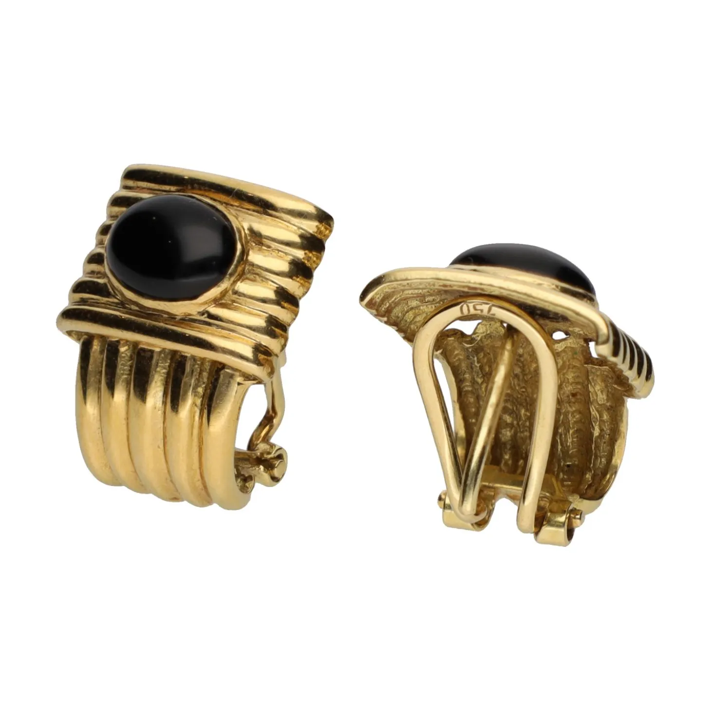 PENDIENTES Pendientes en oro amarillo con onix.