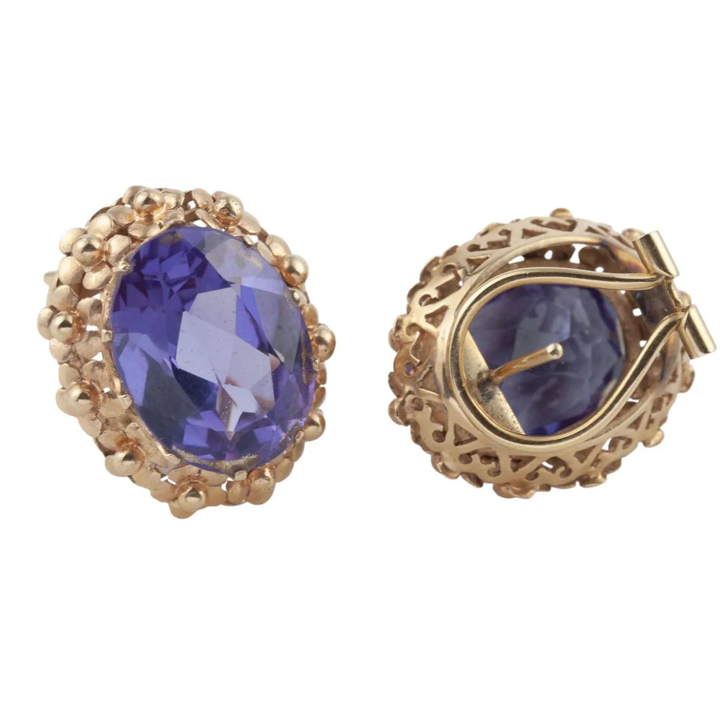 PENDIENTES Pendientes en oro amarillo y amatistas.