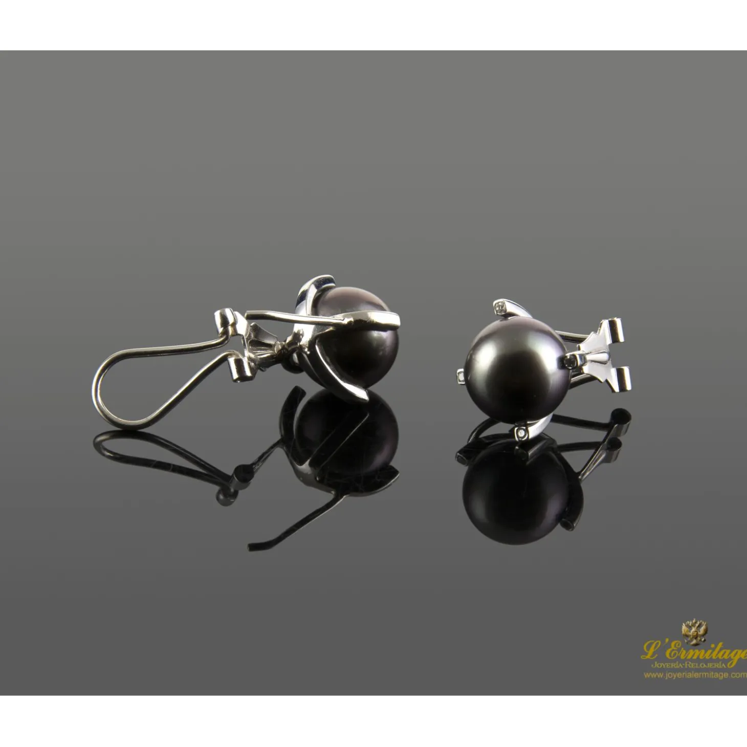 PENDIENTES Pendientes en oro blanco con perlas tahiti y brillantes
