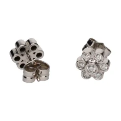 PENDIENTES Pendientes en oro blanco con brillantes.