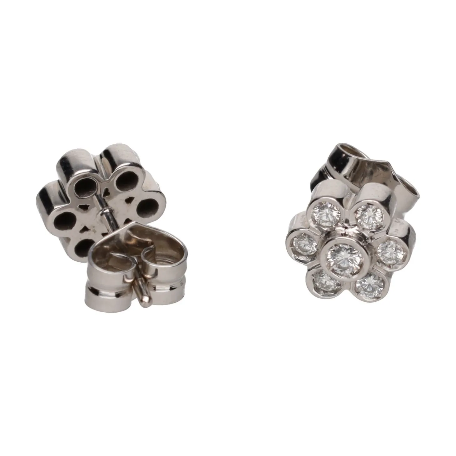 PENDIENTES Pendientes en oro blanco con brillantes.