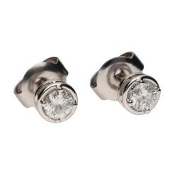 PENDIENTES Pendientes en oro blanco con brillantes.