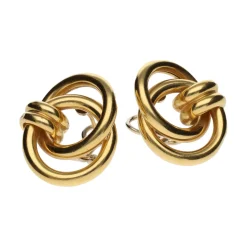 PENDIENTES Pendientes en oro amarillo aros entrelazados.