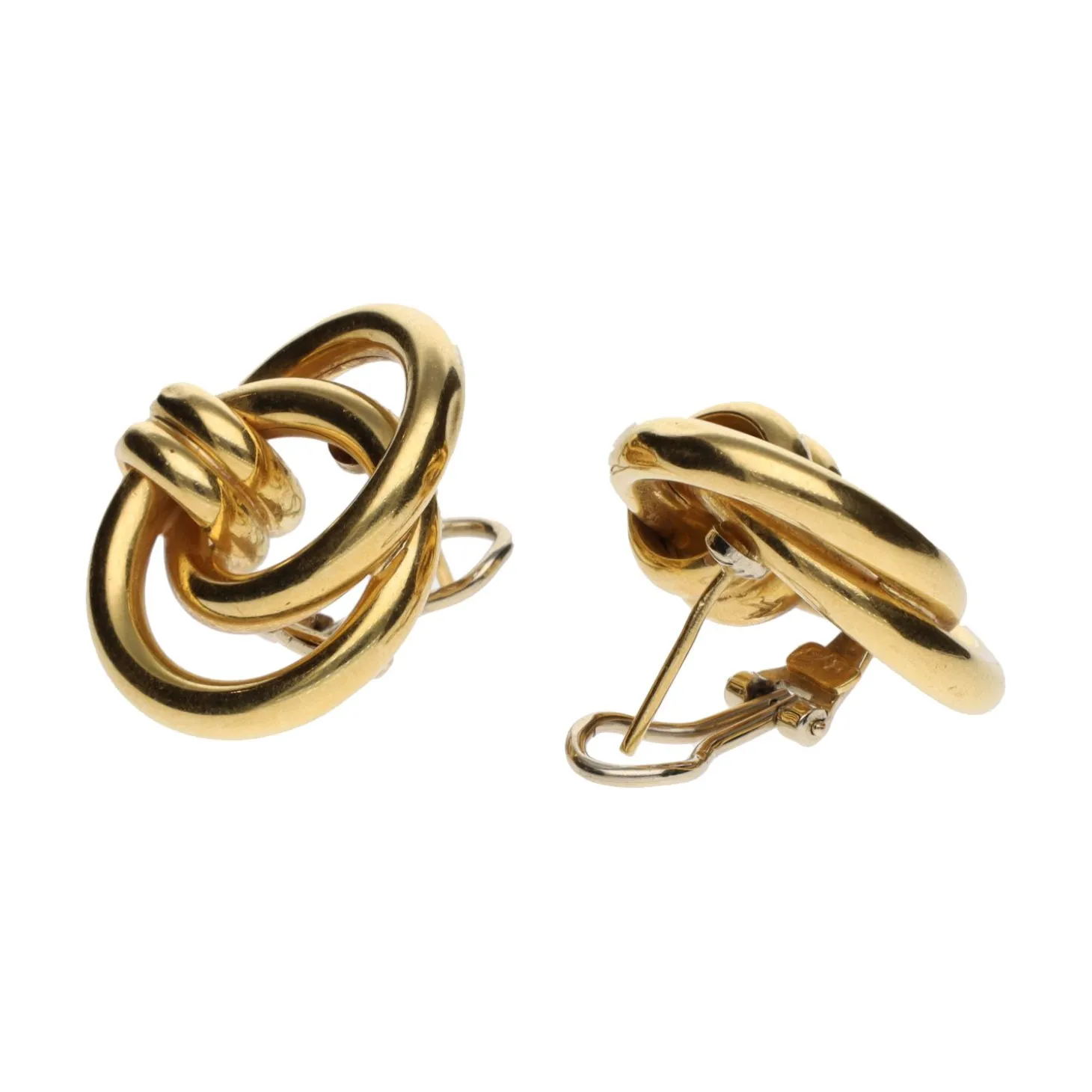 PENDIENTES Pendientes en oro amarillo aros entrelazados.