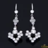PENDIENTES Pendientes en oro blanco con diamantes.