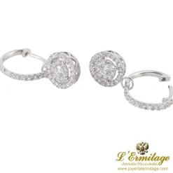 PENDIENTES Pendientes en oro blanco y brillantes.