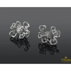PENDIENTES Pendientes flor oro blanco y diamantes.