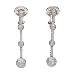 PENDIENTES Pendientes largos en oro blanco y brillantes.