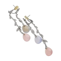 PENDIENTES Pendientes largos en oro blanco con piedras luna y brillantes.