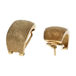 PENDIENTES Pendientes media argolla en oro amarillo con cierre omega.