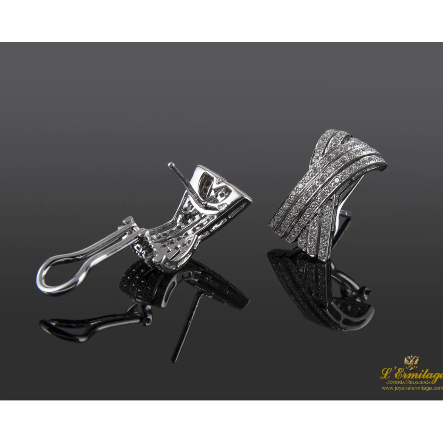 PENDIENTES Pendientes oro blanco y pavé de diamantes.