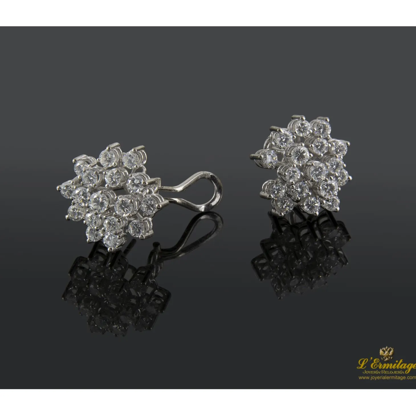 PENDIENTES Pendientes oro blanco y diamantes.
